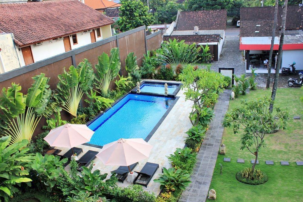 Budhi Hotel Kuta  Exterior photo
