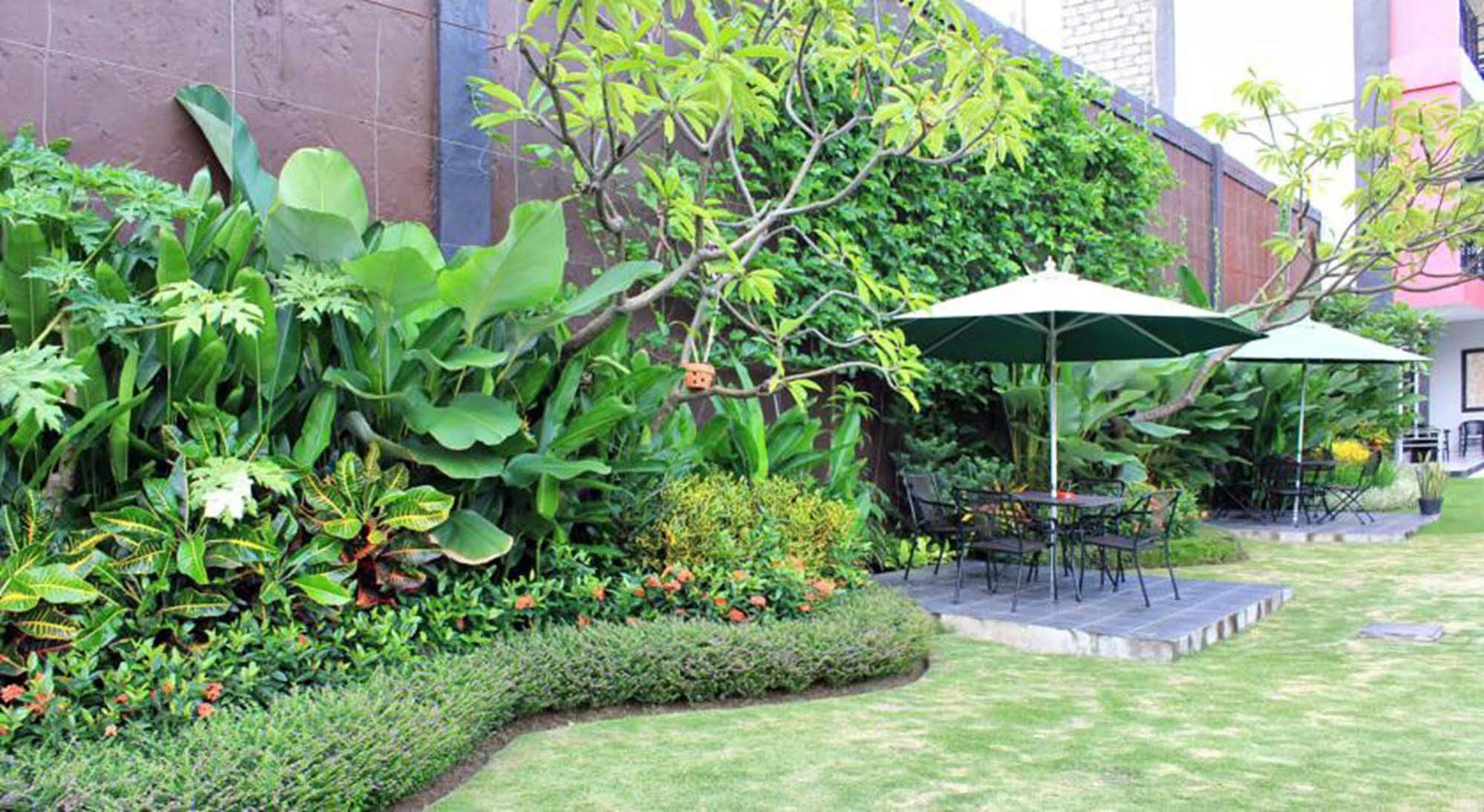 Budhi Hotel Kuta  Exterior photo